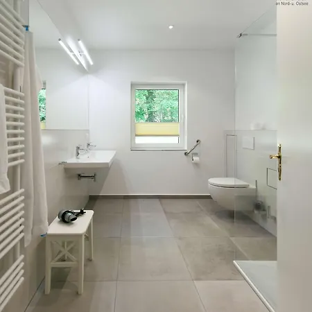 Apartment Haus Am Hoevt - 17 Goehren (Ruegen)